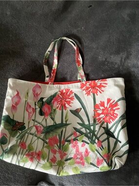 Ester Lauder Floral Canvas Tote Bag in White and Pink